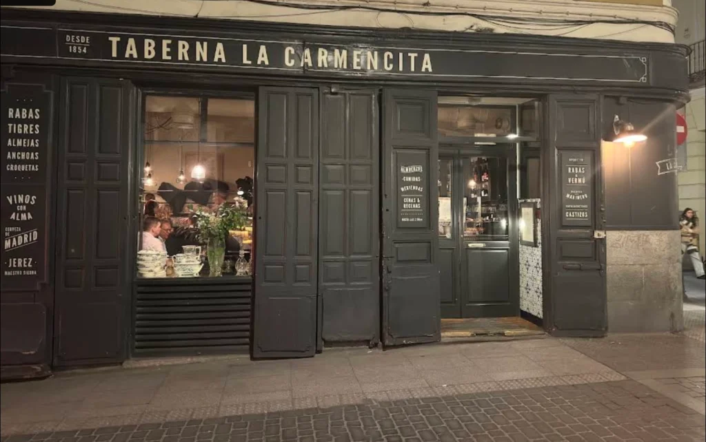 Taberna La Carmencita: tradición y tapas clásicas en Madrid